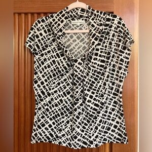 Australian Anthea Crawford Designer Black and White Top Size Medium